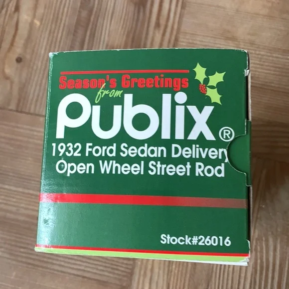 Publix 1932 Ford Sedan Delivery Open Wheel Street Rod Christmas - Picture 6 of 7